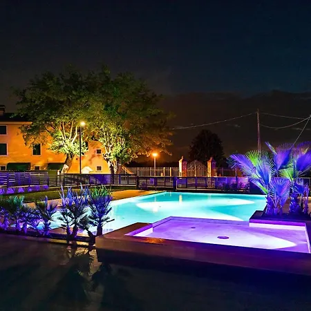 Una Terrazza Sul Lago A2 Con Piscina By Wonderful Italy * Peschiera del Garda