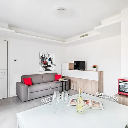Una Terrazza Sul Lago A2 Con Piscina By Wonderful Italy Apartment Peschiera del Garda